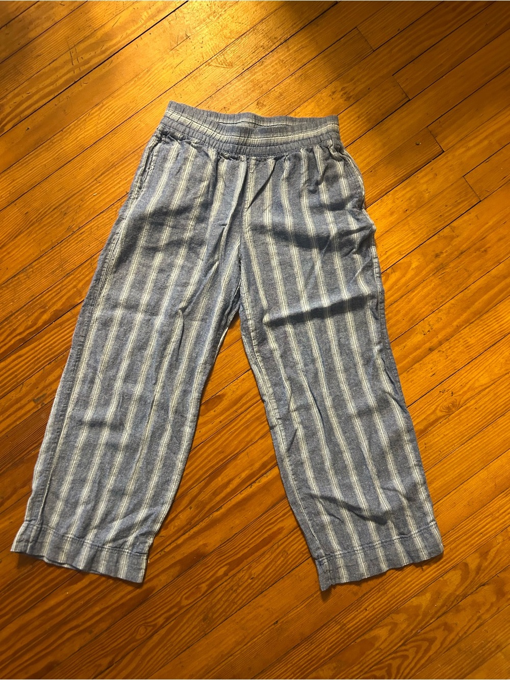 Women’s Old Navy Blue and White Striped Linen Pants Size Small